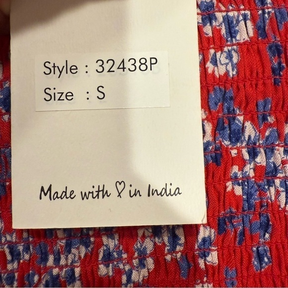 NWT Japan Red & Blue Floral Casual Sleeveless Top Size Small - Picture 7 of 8